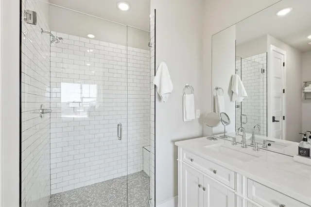 $555,000 | 3412 Scenic Point Road, Unit 101, Graford, TX 76449