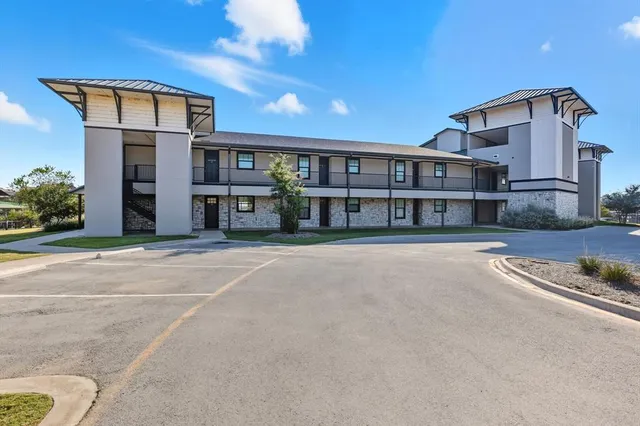 $555,000 | 3412 Scenic Point Road, Unit 101, Graford, TX 76449