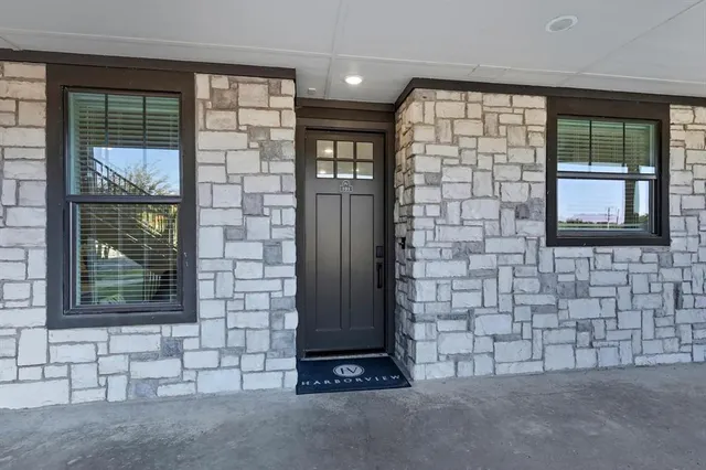 $555,000 | 3412 Scenic Point Road, Unit 101, Graford, TX 76449