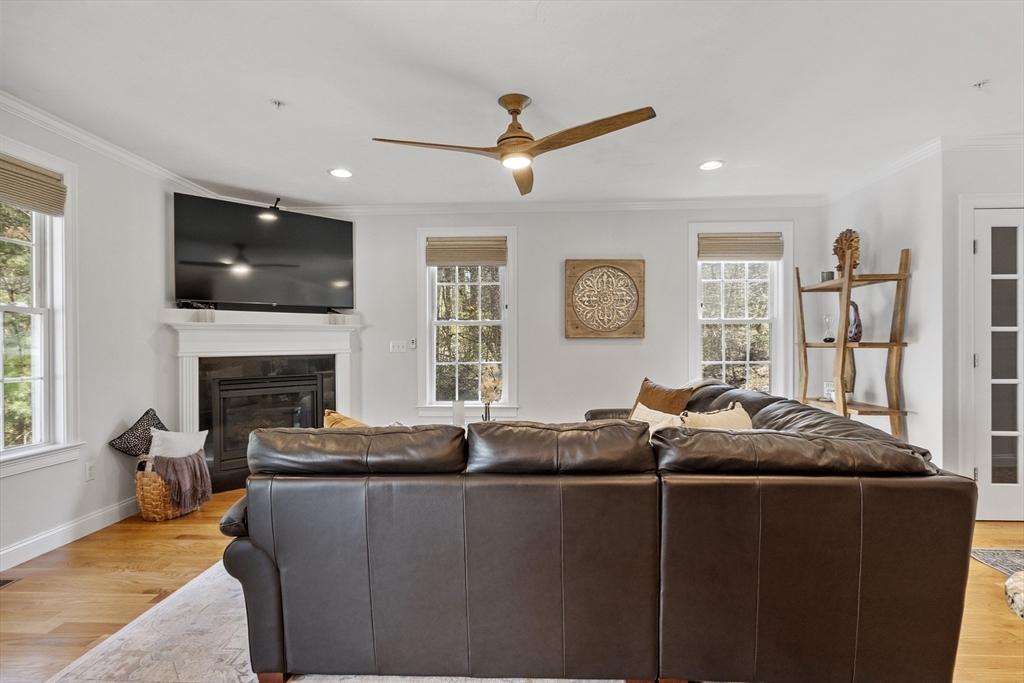 105 Dudley Road, Unit 105 Berlin, MA 01503 - Photo 4 of 34