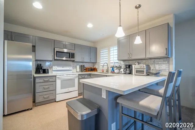 $4,800 | 94-470 Paiwa Street, Unit 5, Waipahu, HI 96797