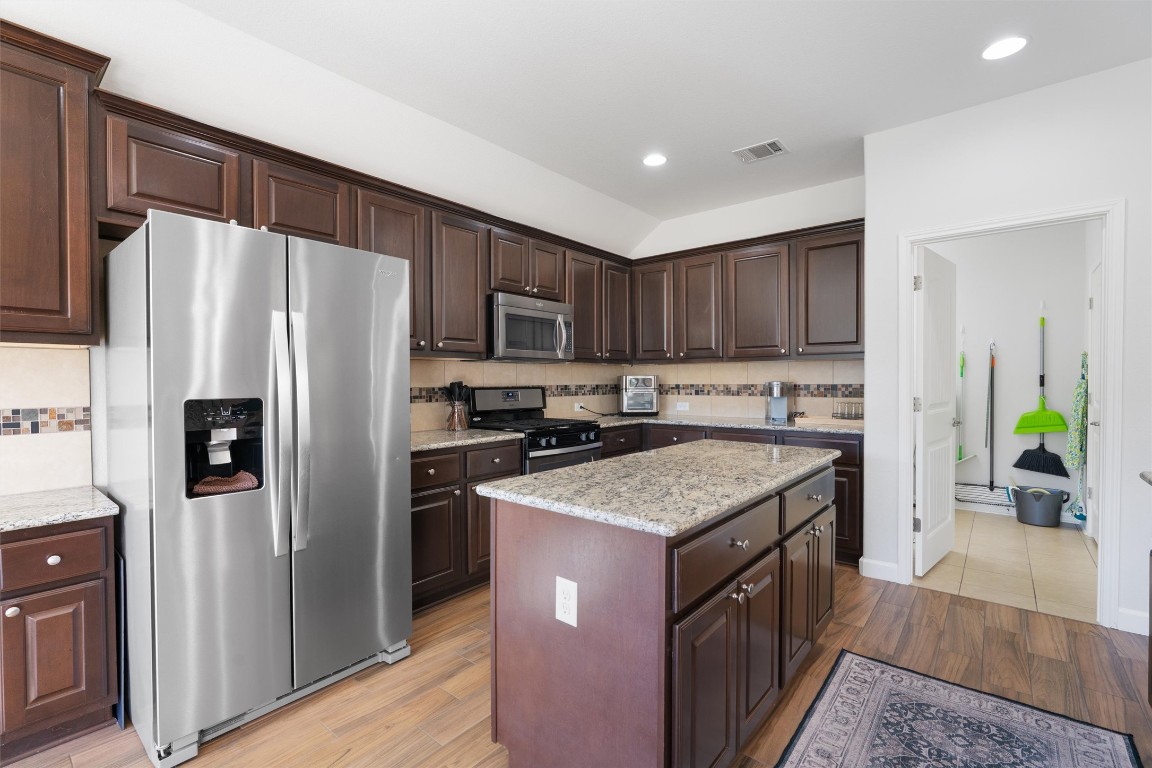 1104 Daylily Loop Georgetown, TX 78626 - Photo 15 of 40