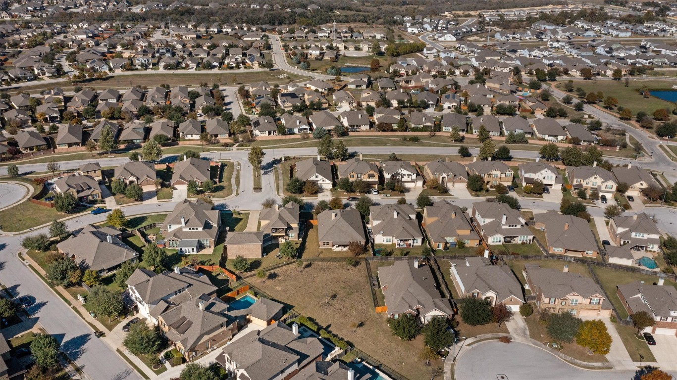 1104 Daylily Loop Georgetown, TX 78626 - Photo 34 of 40