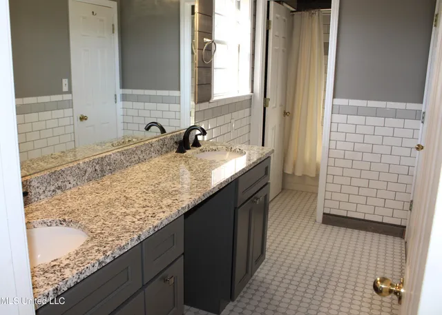 $375,000 | 7952 Hunters Bend Cove, Olive Branch, MS 38654