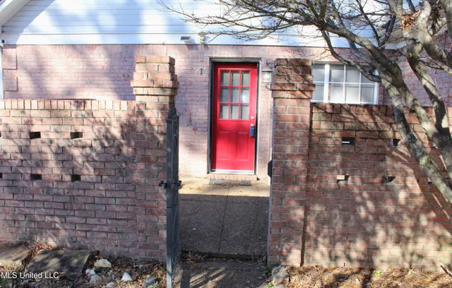 $375,000 | 7952 Hunters Bend Cove, Olive Branch, MS 38654