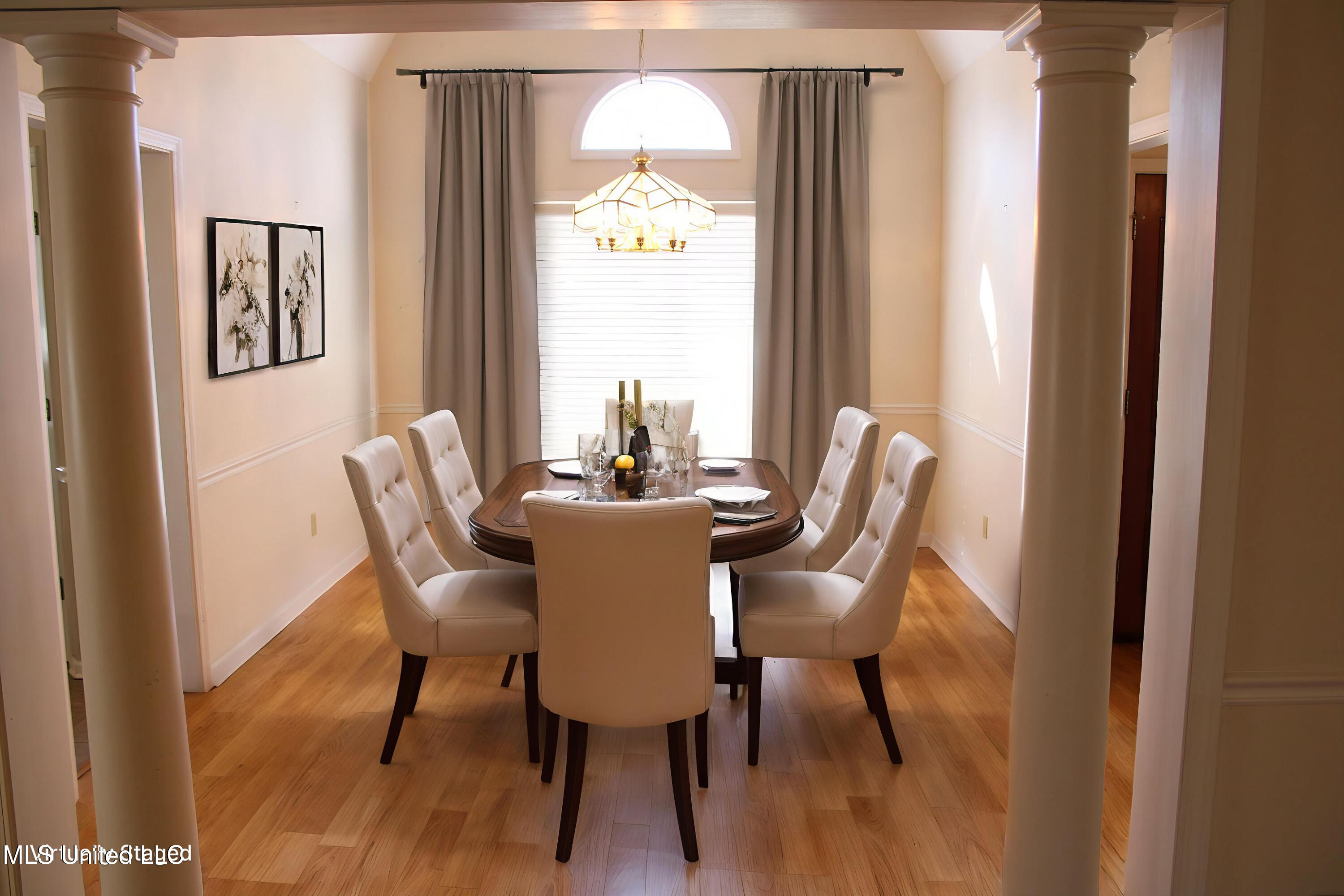 7952 Hunters Bend Cove Olive Branch, MS 38654 - Photo 5 of 36 Formal Dining Room Virtually Staged