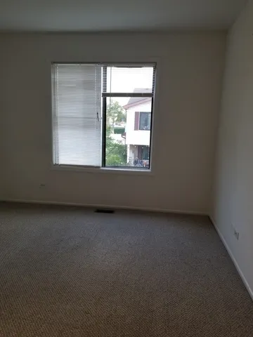 $2,250 | 333 Jefferson Court, Vernon Hills, IL 60061