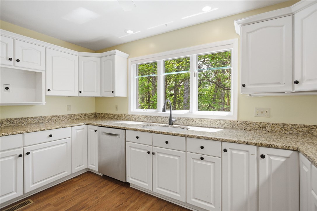 302 Petty Road Seneca, SC 29672 - Photo 14 of 49