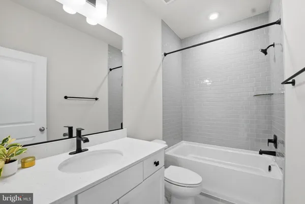 $4,650 | 19712 Sepia Square, Ashburn, VA 20147
