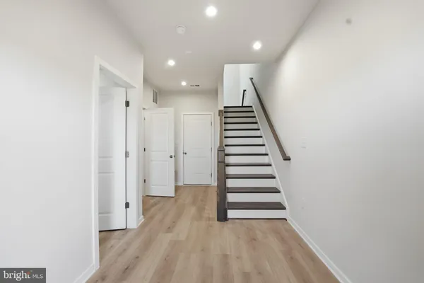 $4,650 | 19712 Sepia Square, Ashburn, VA 20147