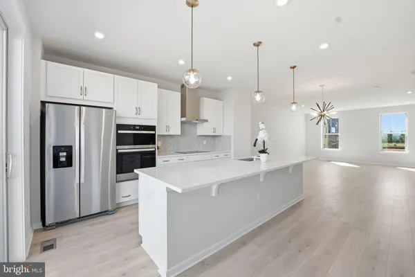 $4,650 | 19712 Sepia Square, Ashburn, VA 20147