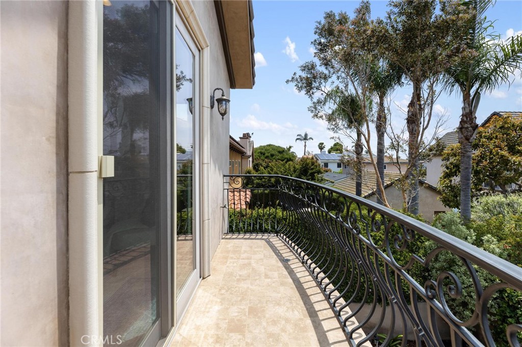 2012 Robinson Street Redondo Beach, CA 90278 - Photo 29 of 55