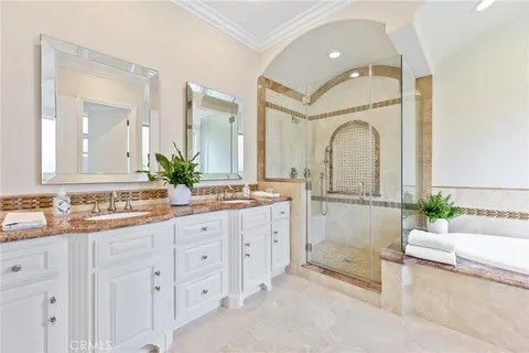 $2,800,000 | 2012 Robinson Street, Redondo Beach, CA 90278