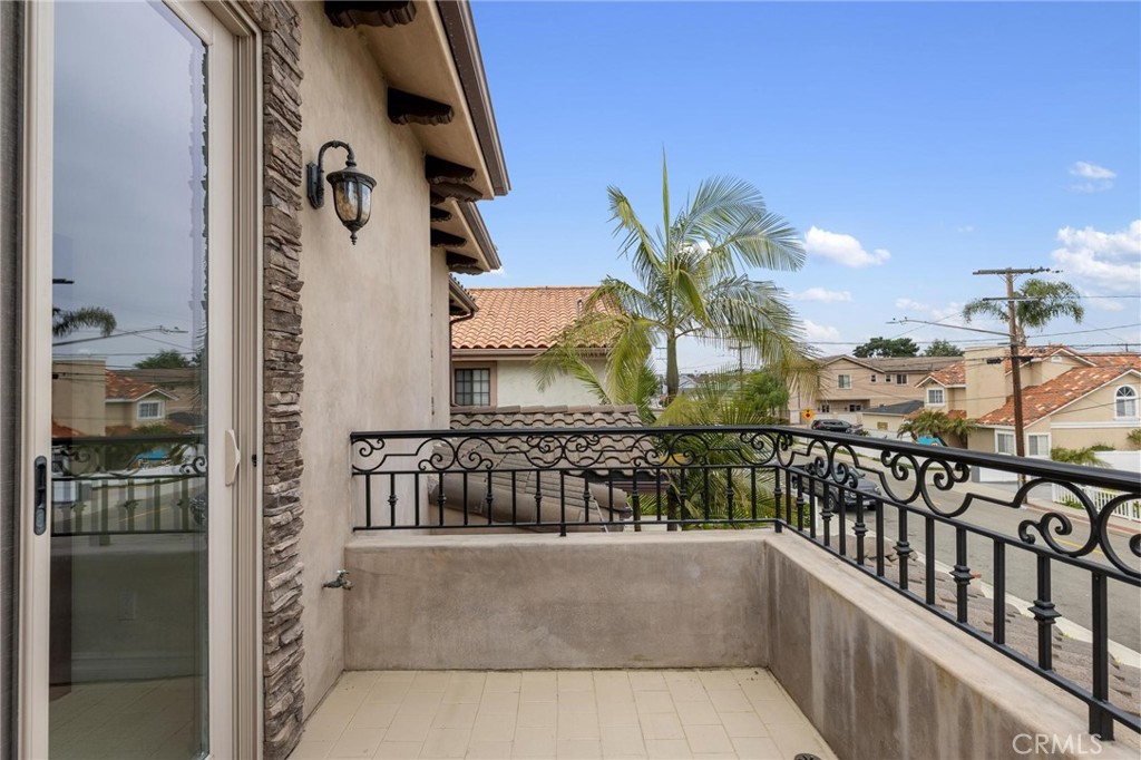 2012 Robinson Street Redondo Beach, CA 90278 - Photo 36 of 55