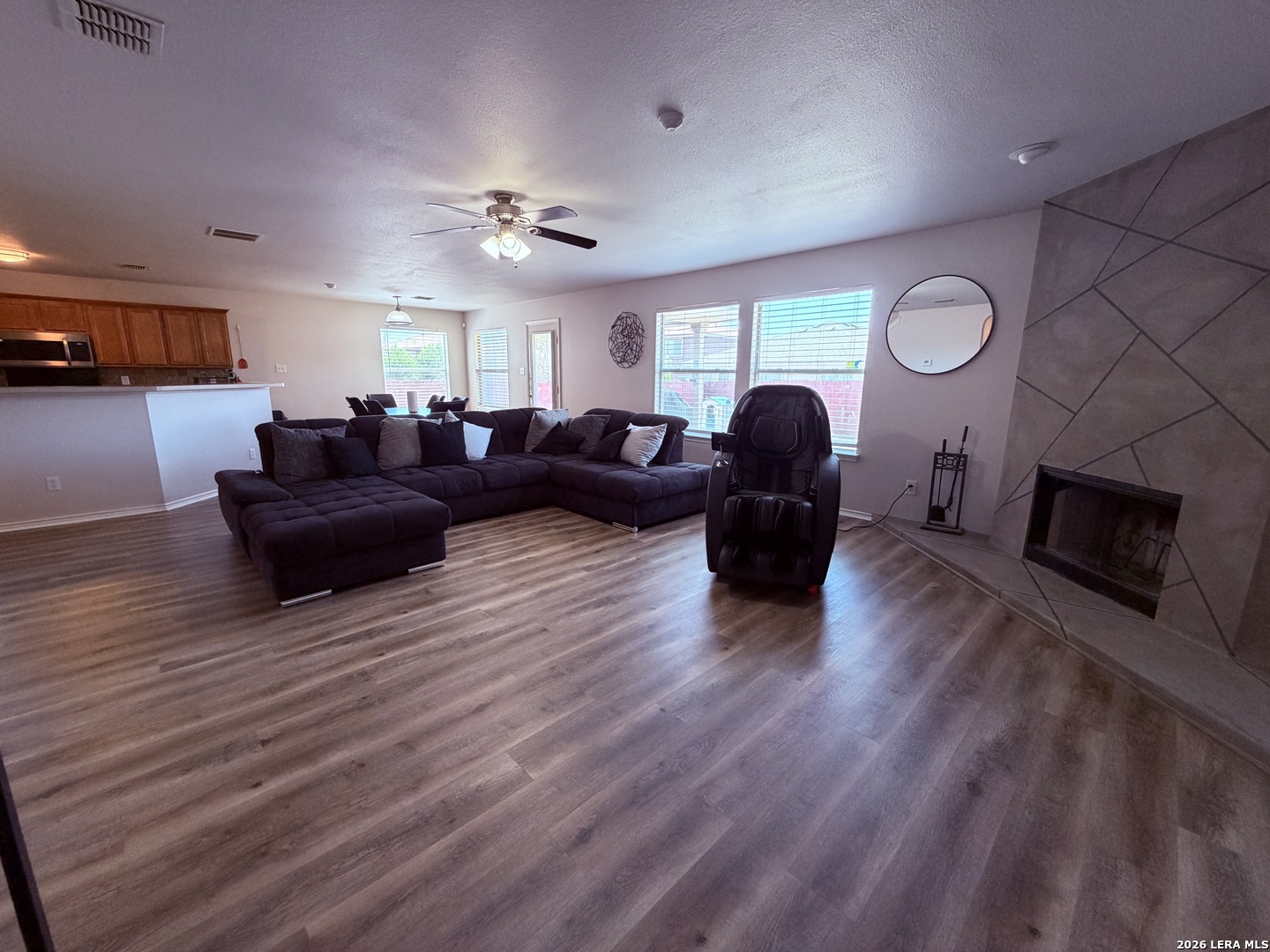 422 Abigail Converse, TX 78109 - Photo 19 of 48