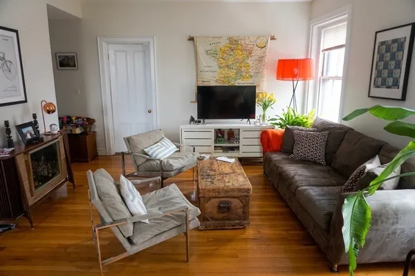 $3,600 | 59 East Springfield Street, Unit 3, Boston, MA 02118