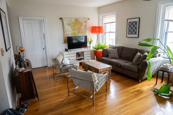 $3,600 | 59 East Springfield Street, Unit 3, Boston, MA 02118