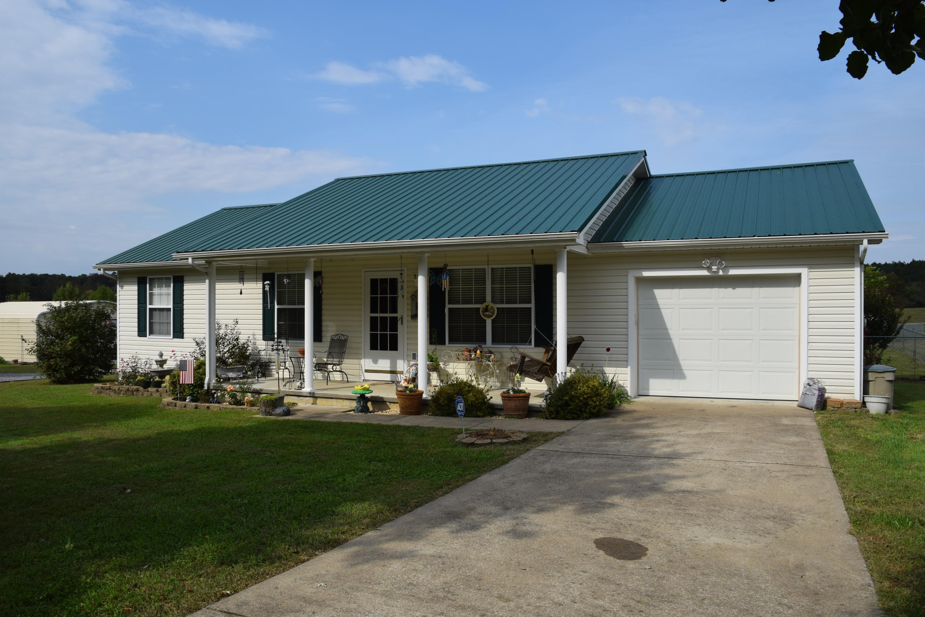 1456 Keith Valley Road Southeast, Unit 4 Cleveland, TN 37323 - Photo 1 of 13 2 Exterior