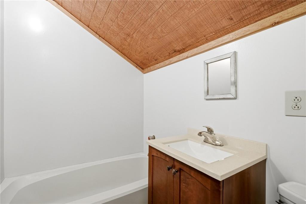 135 Grogan Road Northeast White, GA 30184 - Photo 20 of 27