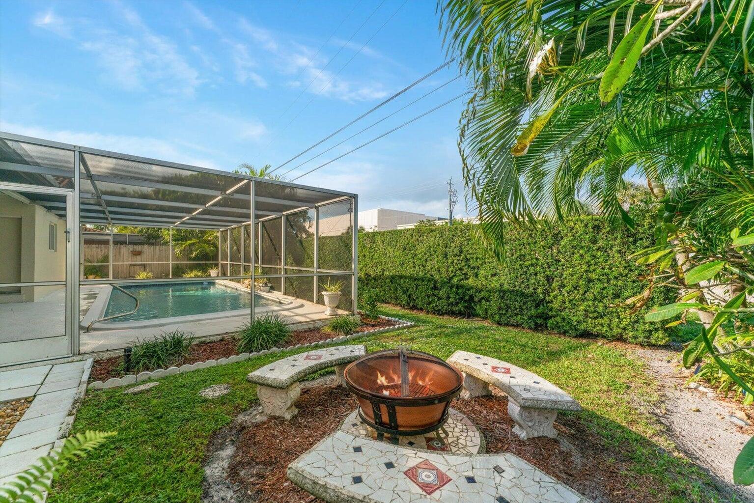 829 Northwest 7th Street Boca Raton, FL 33486 - Photo 24 of 26 yard