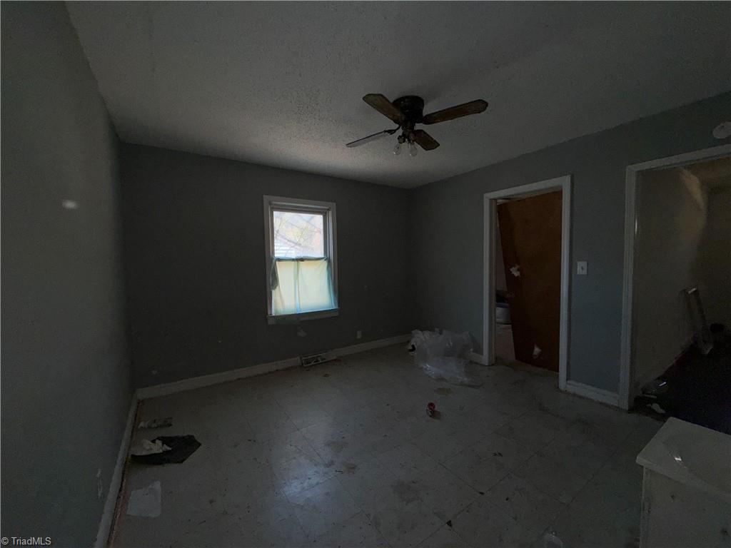 2507 East Lexington Avenue High Point, NC 27262 - Photo 9 of 17