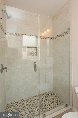 1028 7th Street Northeast Washington, DC 20002 - Photo 12 of 18 Bath (Master)