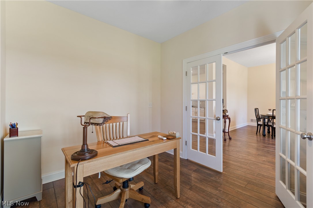 535 East Caston Road Green, OH 44685 - Photo 16 of 44 Office with french doors and 10 foot ceilings.
