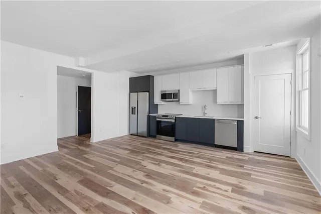 $1,800 | 2909 Peachtree Street Northeast, Unit 307, Atlanta, GA 30305