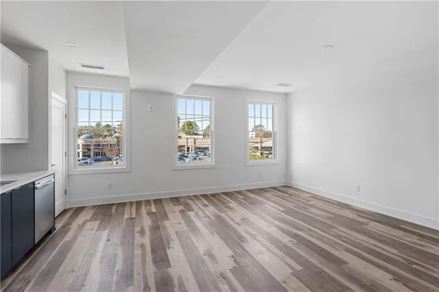 $1,800 | 2909 Peachtree Street Northeast, Unit 307, Atlanta, GA 30305