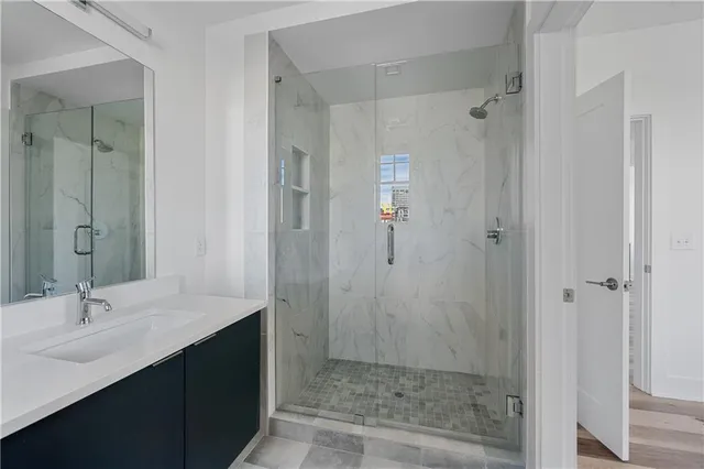 $1,800 | 2909 Peachtree Street Northeast, Unit 307, Atlanta, GA 30305