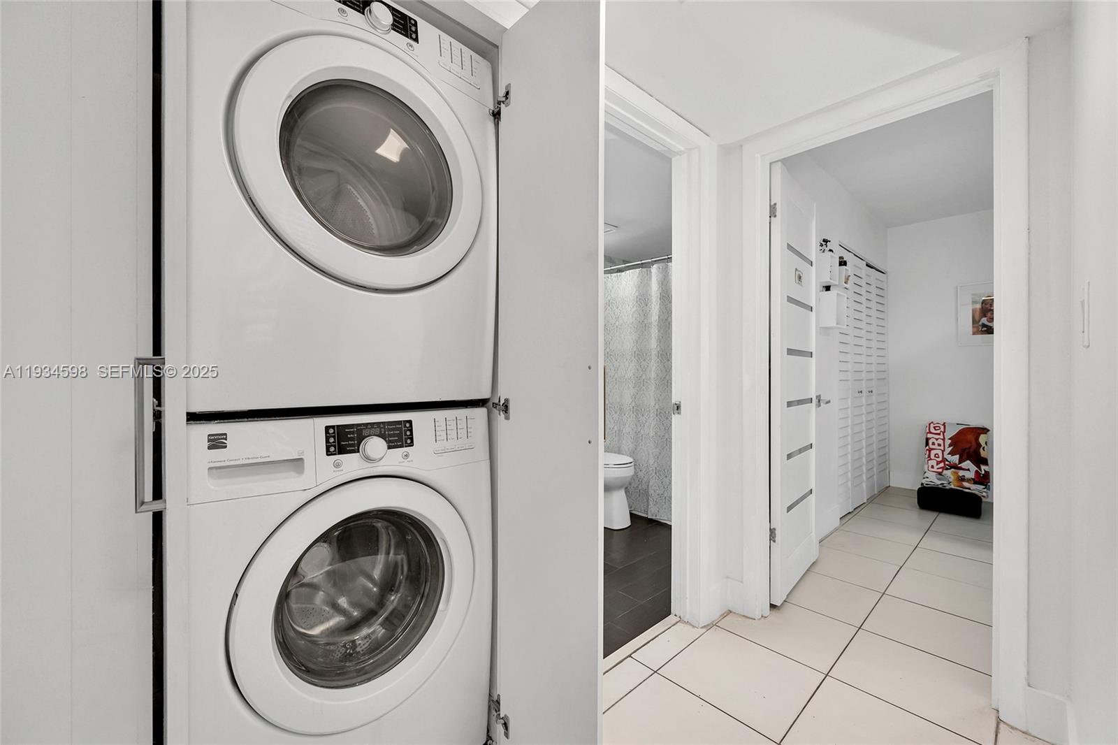 8250 Northwest 191st Street, Unit 10D Hialeah, FL 33015 - Photo 18 of 23