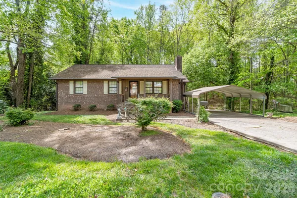 $289,900 | 412 East Poplar Street, Stanley, NC 28164