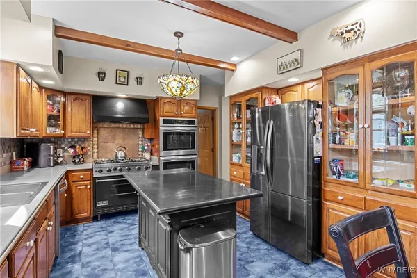 $525,000 | 1267 Sturgeon Point Road, Evans, NY 14047
