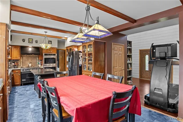 $525,000 | 1267 Sturgeon Point Road, Derby, NY 14047