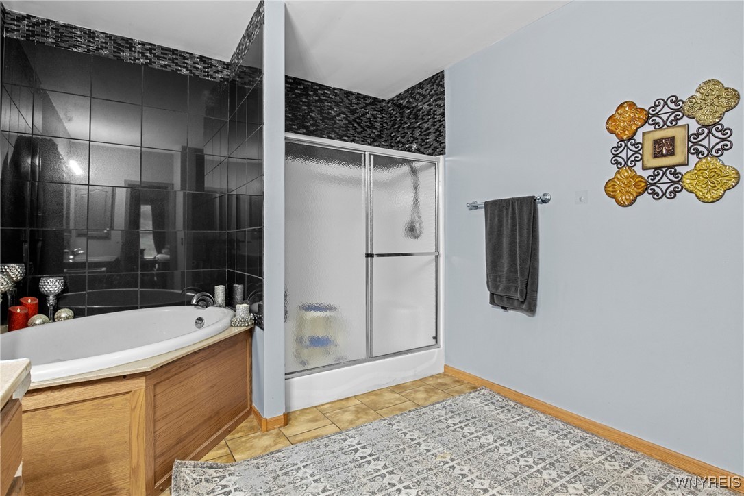 1267 Sturgeon Point Road Derby, NY 14047 - Photo 20 of 50