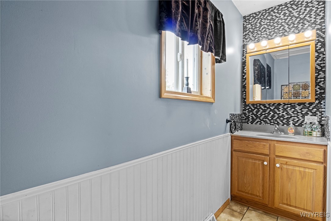 1267 Sturgeon Point Road Derby, NY 14047 - Photo 24 of 50