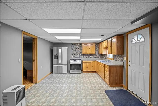 $525,000 | 1267 Sturgeon Point Road, Derby, NY 14047