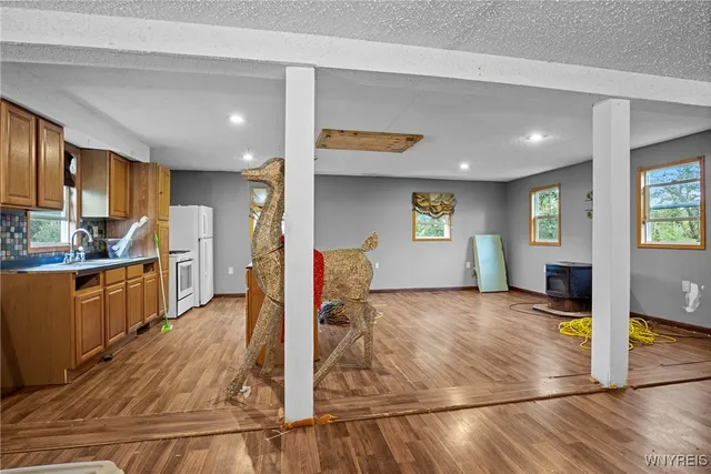 $525,000 | 1267 Sturgeon Point Road, Derby, NY 14047