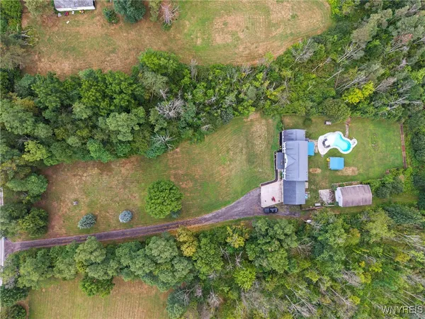 $525,000 | 1267 Sturgeon Point Road, Evans, NY 14047