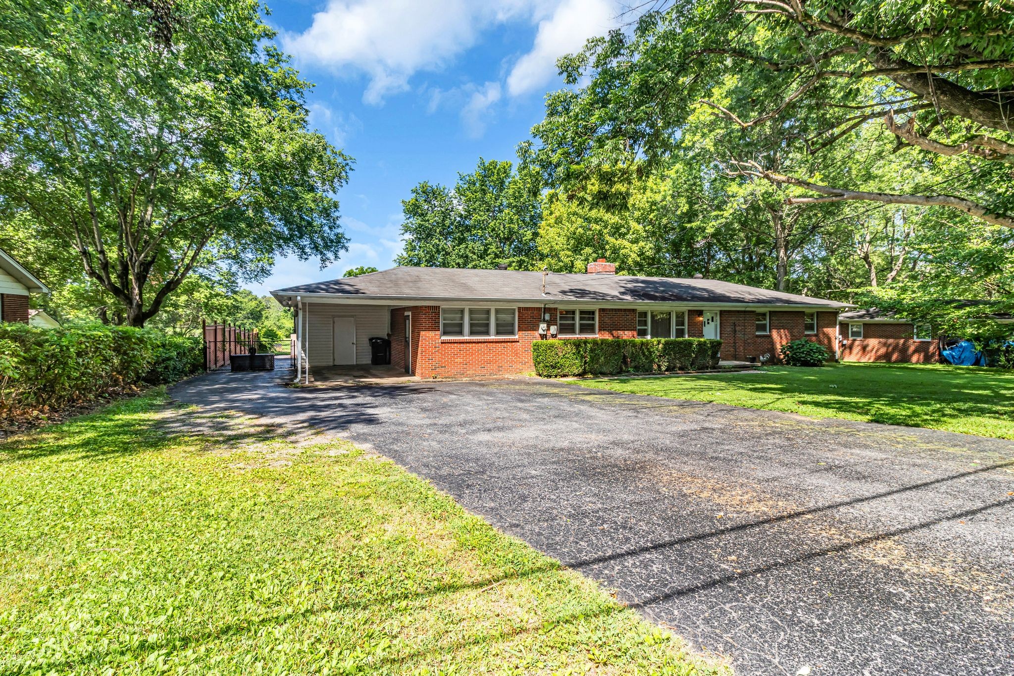 204 Cobb Road Tullahoma, TN 37388 - Photo 3 of 32 Gallery Image 3