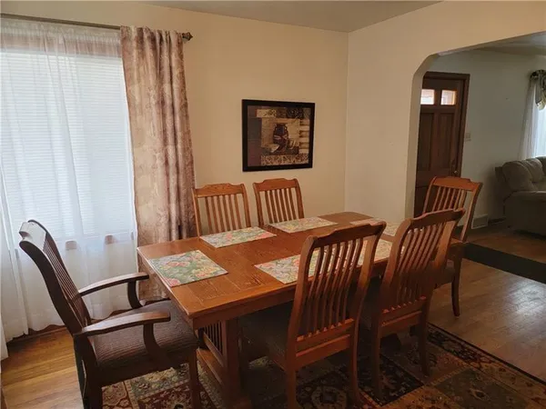 $1,500 | 302 South Drive, Valencia, PA 16059