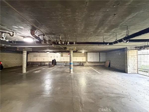 $399,000 | 2343 East 17th Street, Unit 205, Long Beach, CA 90804