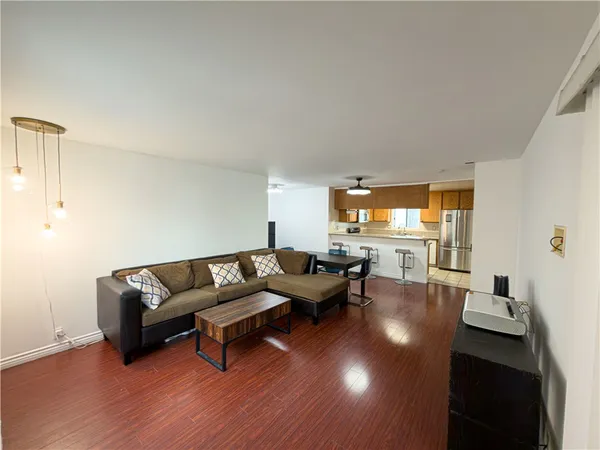 $399,000 | 2343 East 17th Street, Unit 205, Long Beach, CA 90804