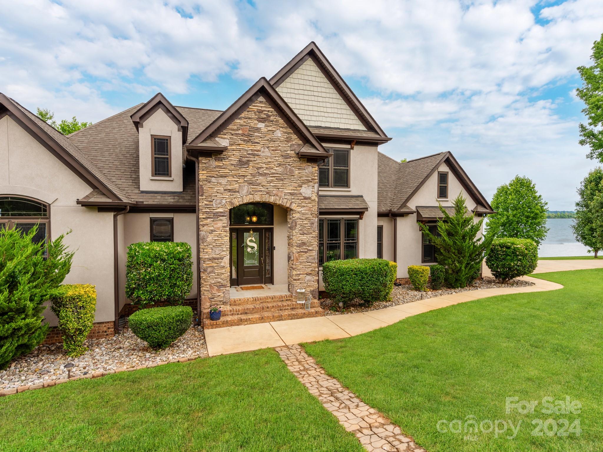 9146 Greenwood Road Terrell, NC 28682 - Photo 4 of 44 Gallery Image 4