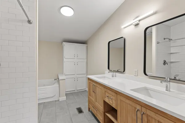 $307,999 | 124 Oakhill Drive, Portland, TN 37148