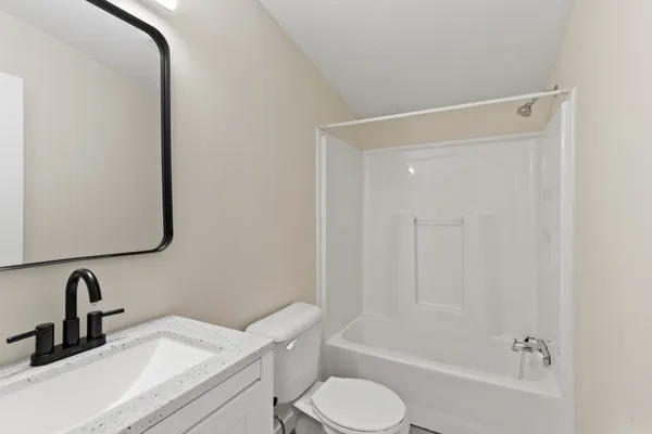 $307,999 | 124 Oakhill Drive, Portland, TN 37148