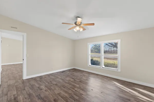 $307,999 | 124 Oakhill Drive, Portland, TN 37148