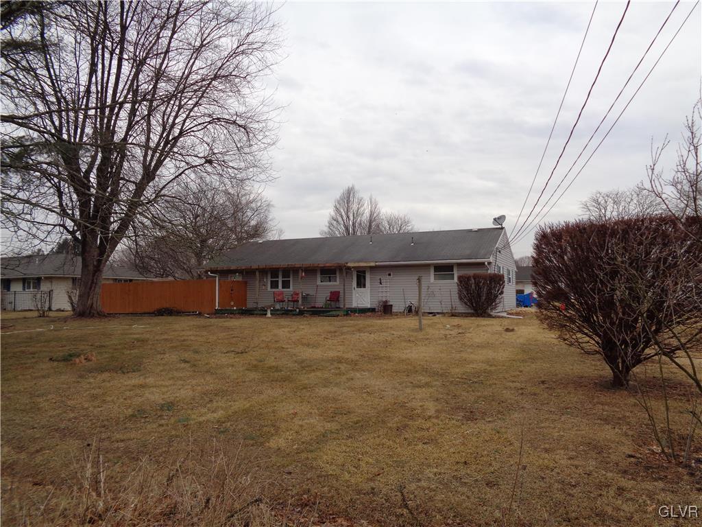 5591 Mohawk Drive Bethlehem, PA 18017 - Photo 4 of 15 Gallery Image 4