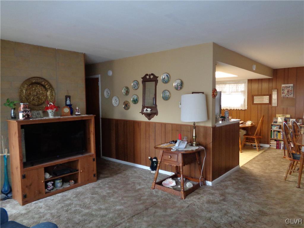 5591 Mohawk Drive Bethlehem, PA 18017 - Photo 8 of 15 Gallery Image 8