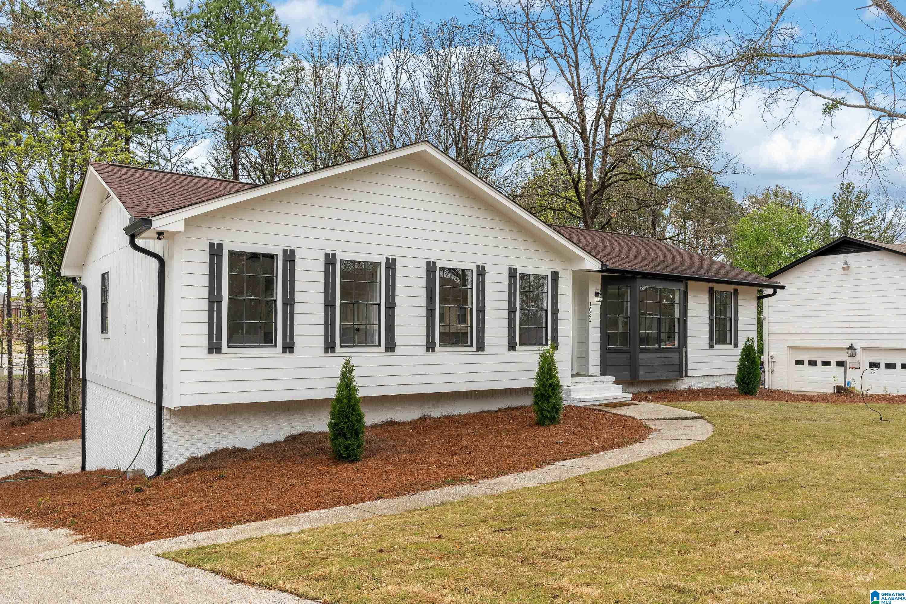 1632 Caribbean Circle Alabaster, AL 35007 - Photo 32 of 59